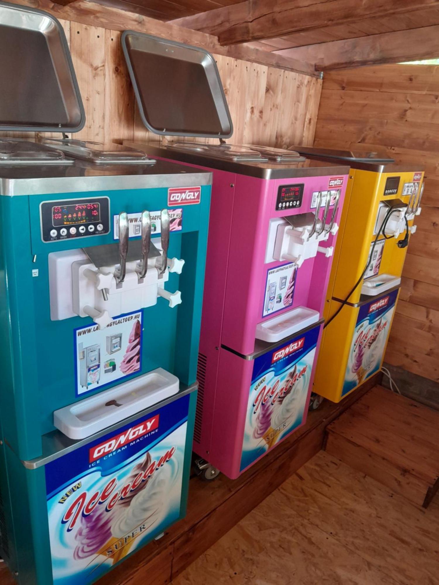 Voeroes Alom Panzio Acomodação com café da manhã Tiszakécske Exterior foto